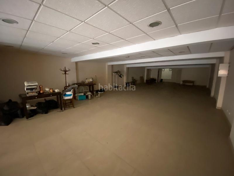 Foto ebb658c2-5186-4b74-9ea9-87f78e415410. Alquiler local comercial local anselm clave en Centre Mollet del Vallès