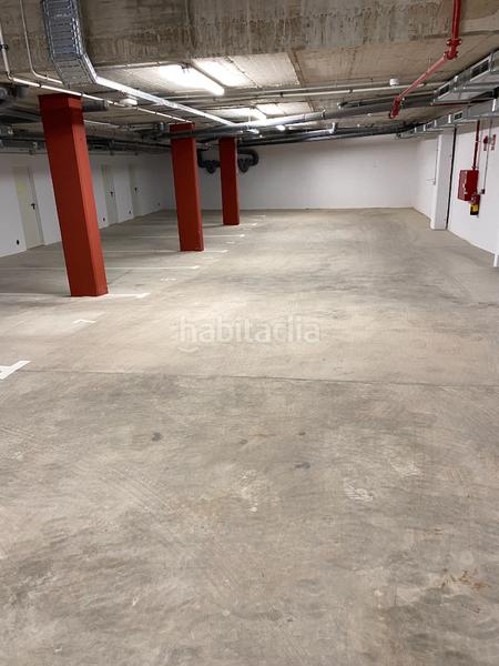 Foto f8462c6a-882c-47d6-ae5b-cc913608e458. Parking voiture dans Nord Oest - Can Noguera Garriga (La)