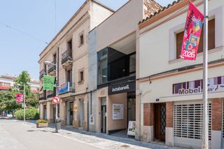 Lloguer Pis  Carrer dels banys. Piso en alquiler en el centro de la garriga