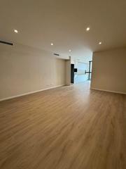 Rent Flat in Carrer dels banys 3. Piso en alquiler en el centro de la garriga