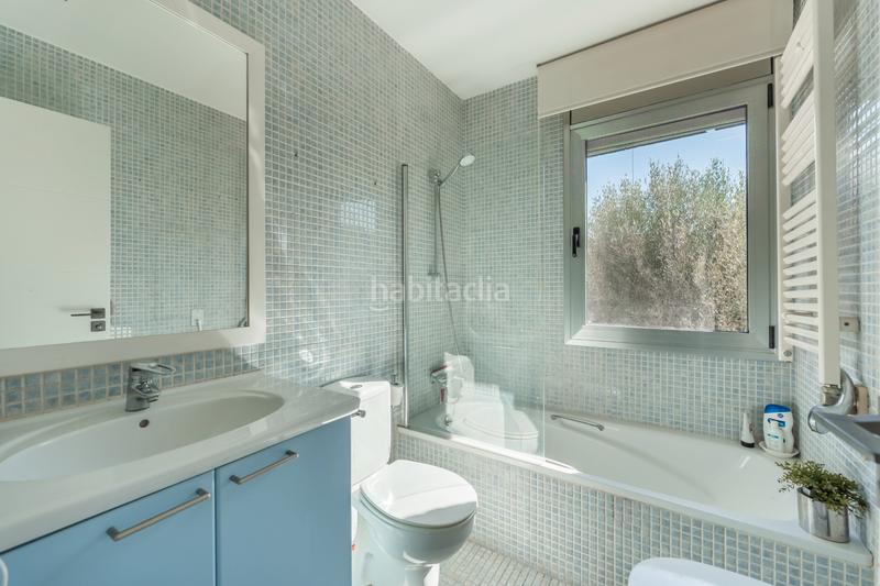 Foto f1289fec-6a23-4dff-b3d9-023b3e4ed087. Miete chalet mit kamin heizung parking pool in Franqueses del Vallès (Les)
