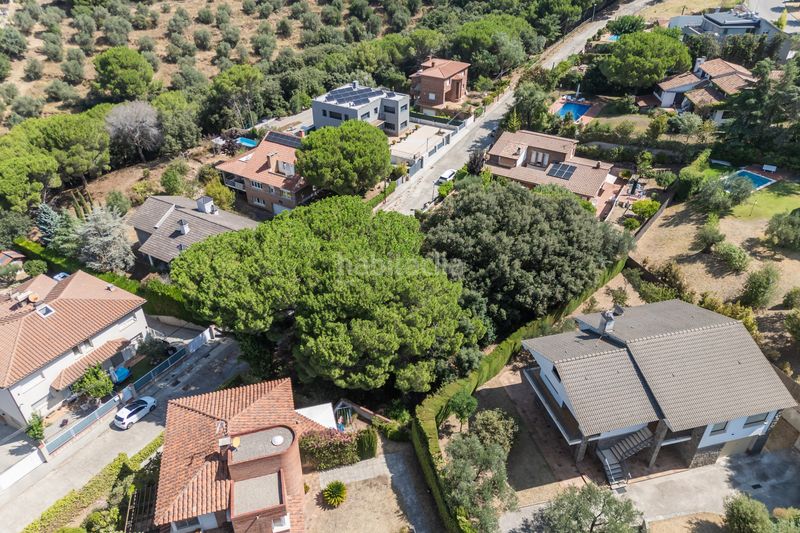 Foto afa42958-c3ee-40c5-8c21-25455eaa375e. Terreny residencial a Can Violí - Can Poi del Bosc Garriga (La)