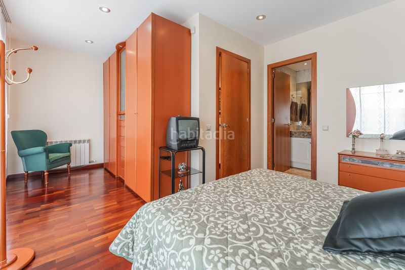 Foto b8febe93-7775-4693-9603-a2251c05c3d1. Casa adossada amb xemeneia calefacció aparcament a Garriga (La)