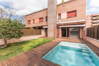 Lloguer Casa aparellada  Carretera nova. Casa en alquiler la garriga