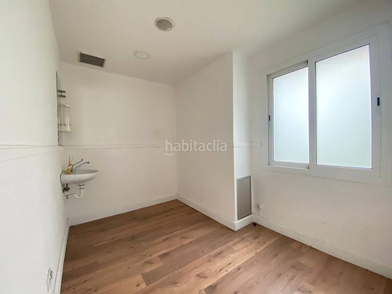 Foto 0a7a485b-ed29-4d4a-89a7-09b0123a13cd. Casa con amplio patio y local en Vallparadís - Antic Poble de Sant Pere Terrassa