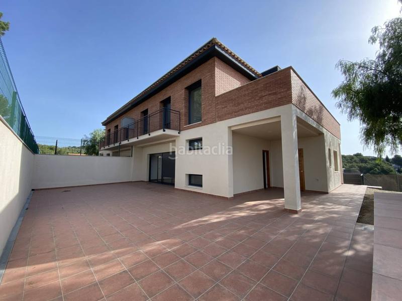 Foto 7449e065-ad69-4ce5-8750-14dd0e71e807. Casa aparellada amb calefacció aparcament a Sant Muç Rubí