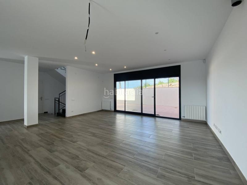 Foto fe2afefc-4eb5-451b-9926-925d8376aaf0. Casa aparellada amb calefacció aparcament a Sant Muç Rubí