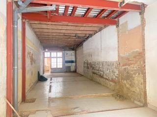 Geschäftsraum in Carrer de l'Infant Martí