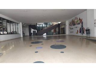 Local commercial  Francesc ferrer i guàrdia. Comercial en venta en mollet del valles