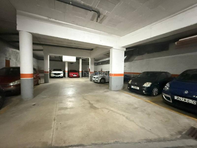 Foto 6dea407d-fa03-4341-b5bc-fcf341f00360. Parking coche con capacidad para 2 coches en Ca n'Aurell Terrassa