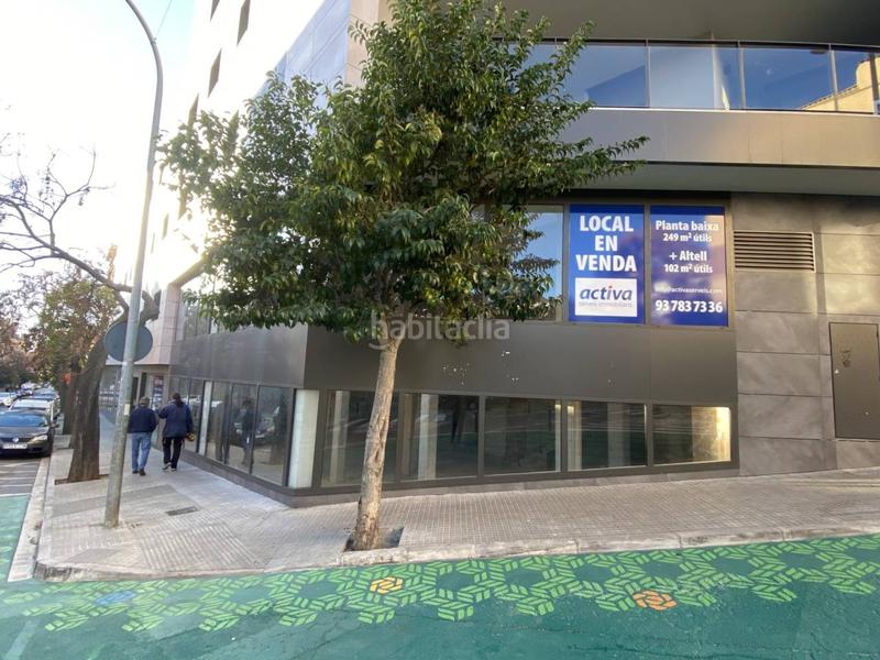 Foto 62bcdf95-e535-484b-afdf-d53409bf7739. Local comercial en faraday 175 esquinero con altillo en Terrassa