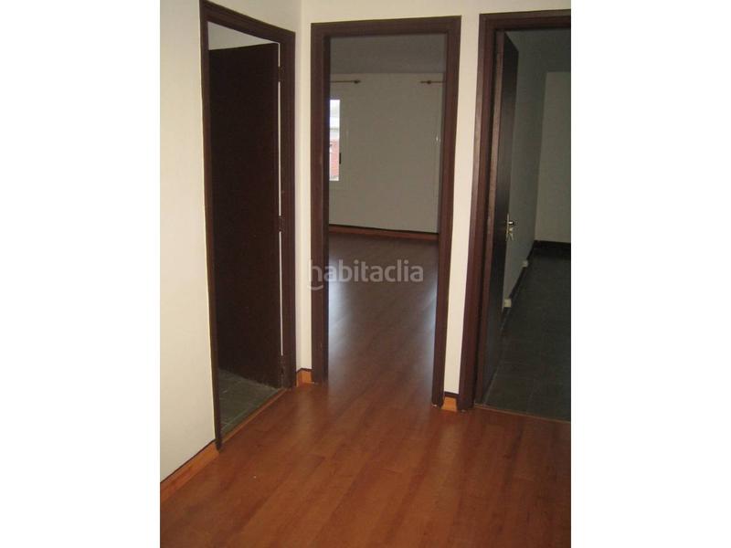 Foto e8d4da1f-37d1-4068-abd1-5db8b50ae105. Location bureau dans Barri del Centre Terrassa