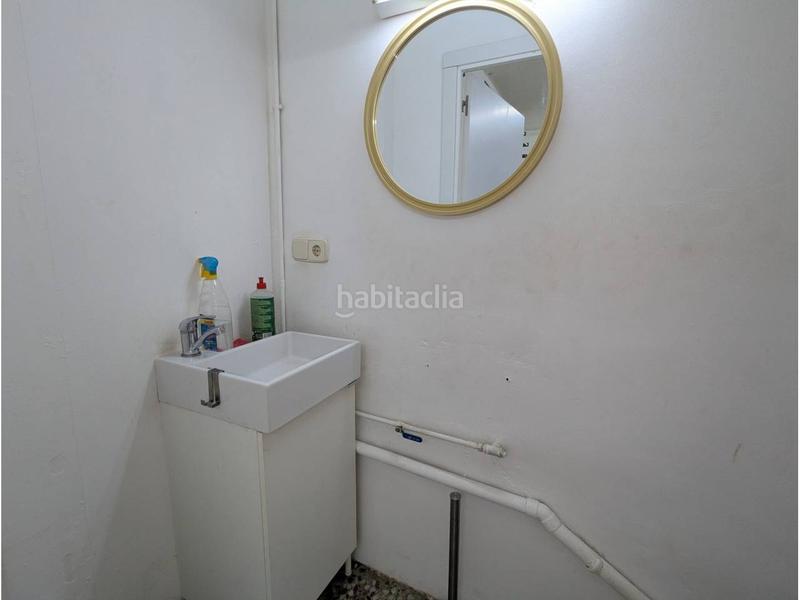 Foto 5cf9a801-f9c2-421d-a8c6-dac3d31b22aa. Alquiler local comercial diáfano, con dos salas en Terrassa