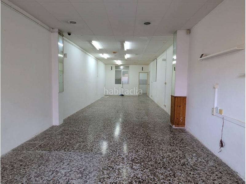 Foto 44d5a186-2e3e-437d-a099-2834b8415cae. Location local commercial dans Can Palet Terrassa