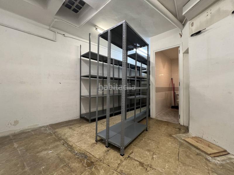 Foto 34893651-6bb8-4c83-b23c-dc2dea7a906f. Location local commercial dans Barri del Centre Terrassa