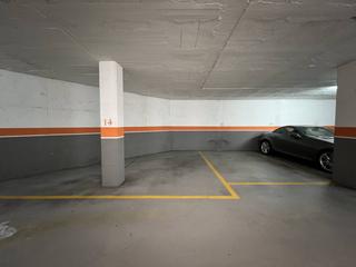 Parking coche en Lavoisier 57. Para coche