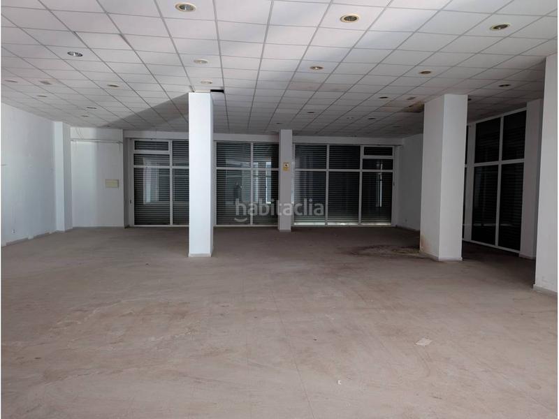Foto e861ade9-6403-4b16-aa17-1dba431b9196. Local comercial local en venta en lluis muncunill, en Terrassa