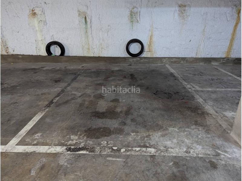 Foto 3b979f92-8eb6-4a2a-bd63-593353b7a946. Posto auto in Cementiri Vell Terrassa