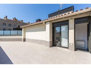 Dplex a Torrent d'en Pere Parres. Seminuevo, con parking y trastero incluidos