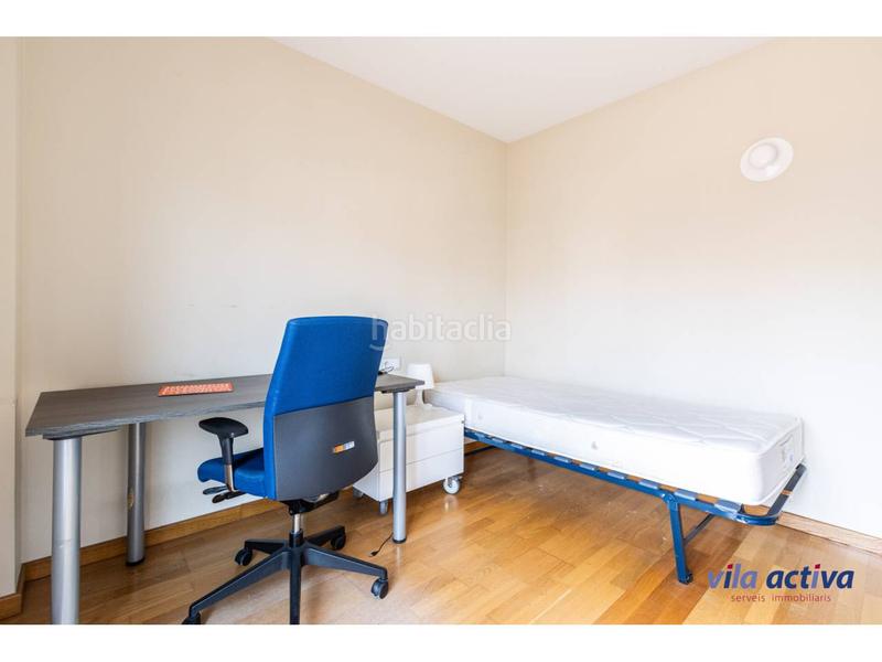 Foto bb143c19-0312-490d-aa69-10c474260336. Dúplex con dos terrazas y parking incluido en San Pere Terrassa
