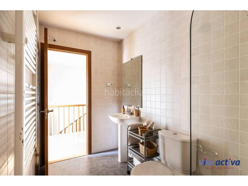 Foto bfed4c15-c11d-4c39-8d60-72095cd27e2e. Dúplex con dos terrazas y parking incluido en San Pere Terrassa