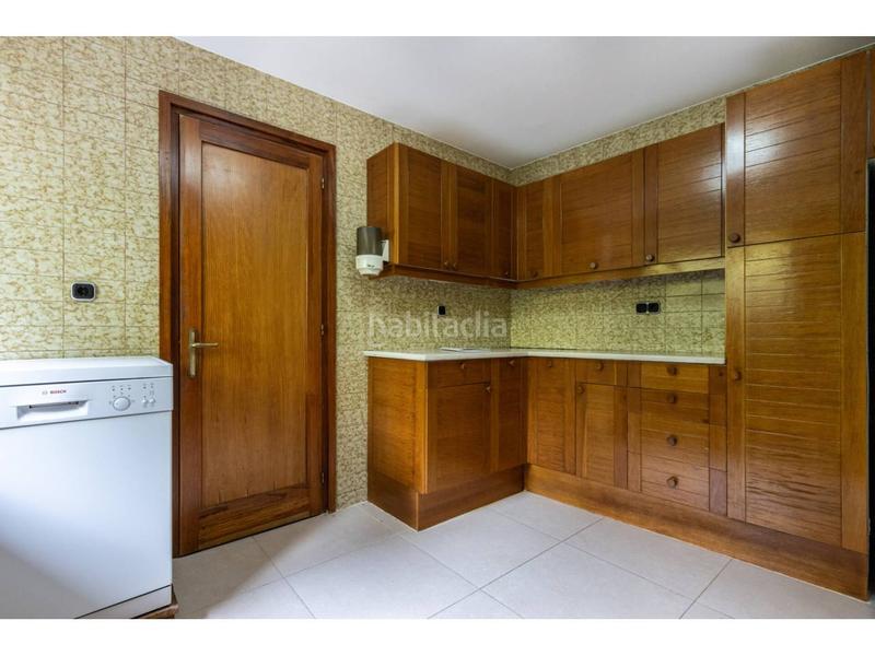 Foto 0f8195dc-5d2d-4177-a713-e00d6875cad9. Chalet avec chauffage parking dans Matadepera