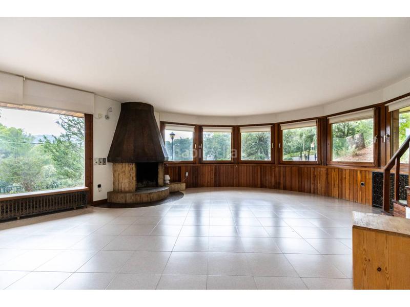 Foto ac975e86-1fa5-4039-b055-398ce8893ade. Chalet avec chauffage parking dans Matadepera