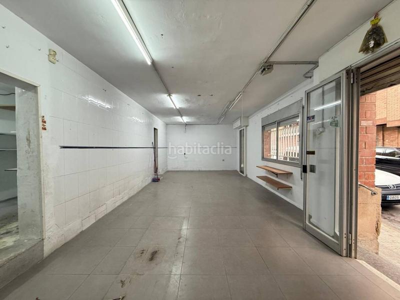 Foto cdf6043d-d01d-41df-a7c1-31a9fdf5b24e. Alquiler local comercial diáfano, con almacén en Can Boada Terrassa