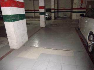 Alquiler Parking coche en Cementiri Vell. Para coche