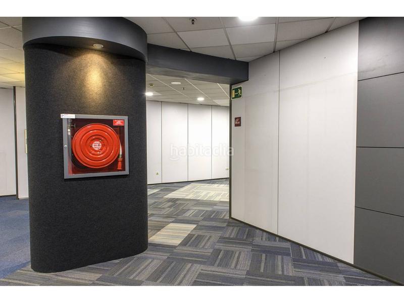 Foto 1e8c7dbc-266e-4b2b-a086-59bc9213d384. Locale commerciale in La Cogullada Terrassa