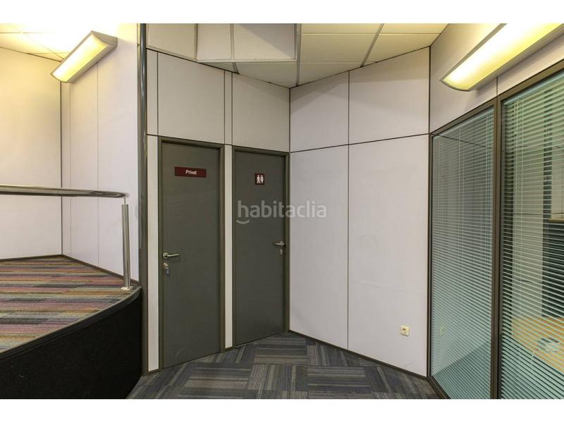 Foto 3c73f4ca-08df-47d6-b652-6eaa41cbdd0d. Locale commerciale in La Cogullada Terrassa