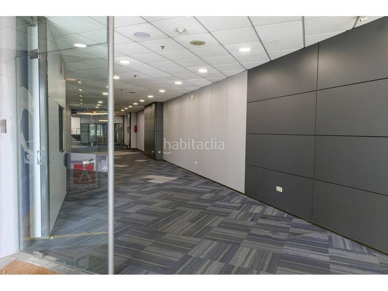 Foto 4e4185db-4de5-4906-ab1e-6dbd60ba0e70. Locale commerciale in La Cogullada Terrassa