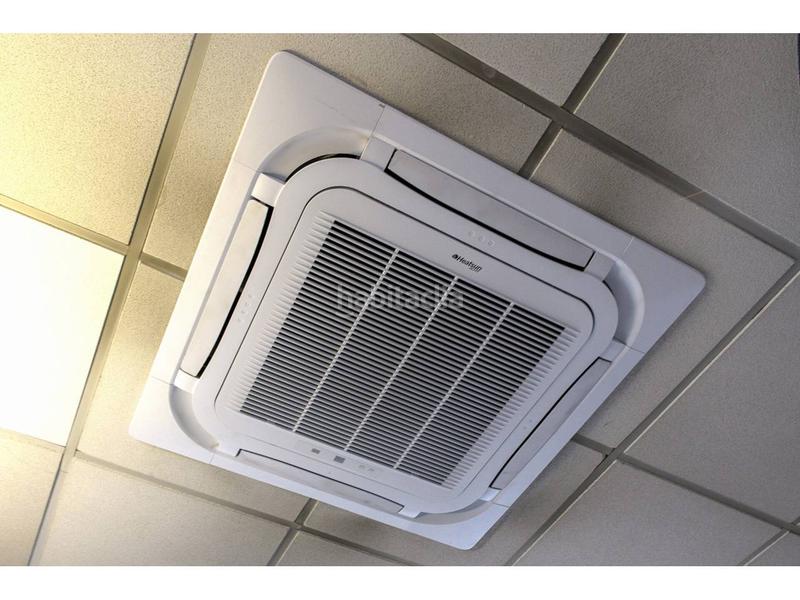 Foto 8184c5e0-394a-41e5-a39d-7efd4a9d68ad. Locale commerciale in La Cogullada Terrassa