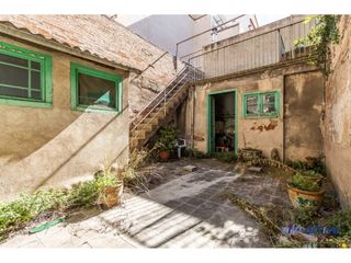 Maison à Barri del Centre. Espaciosa, con patio y terrazas