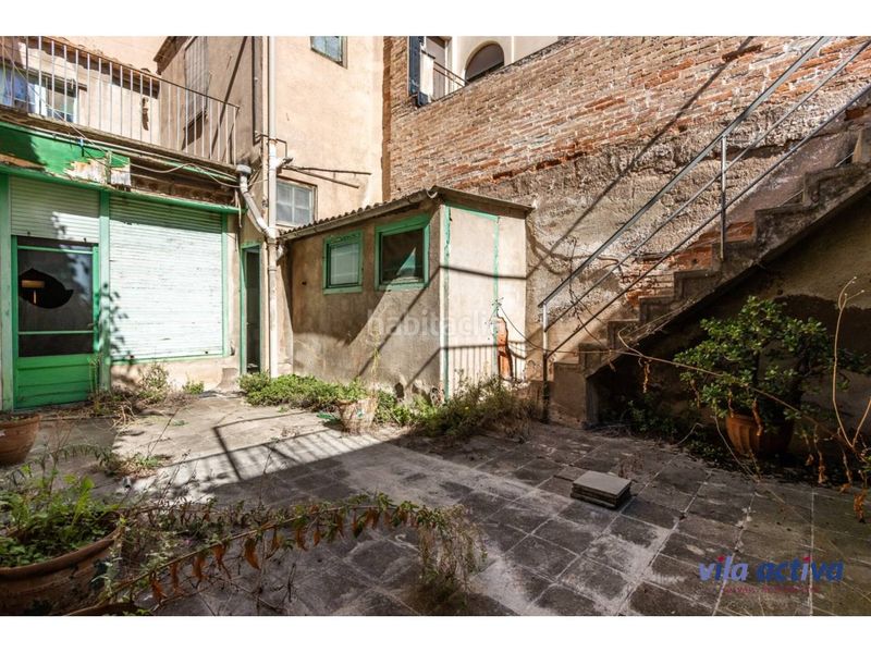 Foto e390d8a9-f2b8-48ce-9afe-ee14400678f5. Casa a Barri del Centre Terrassa