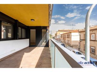Piso en Barri del Centre. Con piscina comunitaria