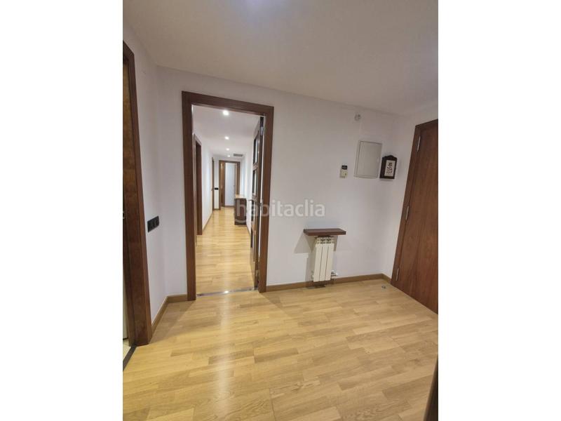 Foto 95927152-bc3e-4df8-b9a8-f8564bafd147. Miete etagenwohnung mit heizung parking in Barri del Centre Terrassa