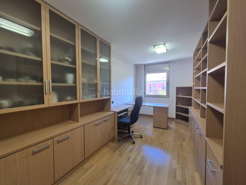 Foto be6e96cd-e6b5-41d8-99ad-c781e3346268. Miete etagenwohnung mit heizung parking in Barri del Centre Terrassa