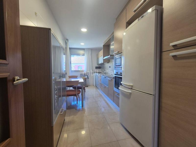 Foto f785da08-d998-4717-8c0b-fb7332ad6d3a. Miete etagenwohnung mit heizung parking in Barri del Centre Terrassa