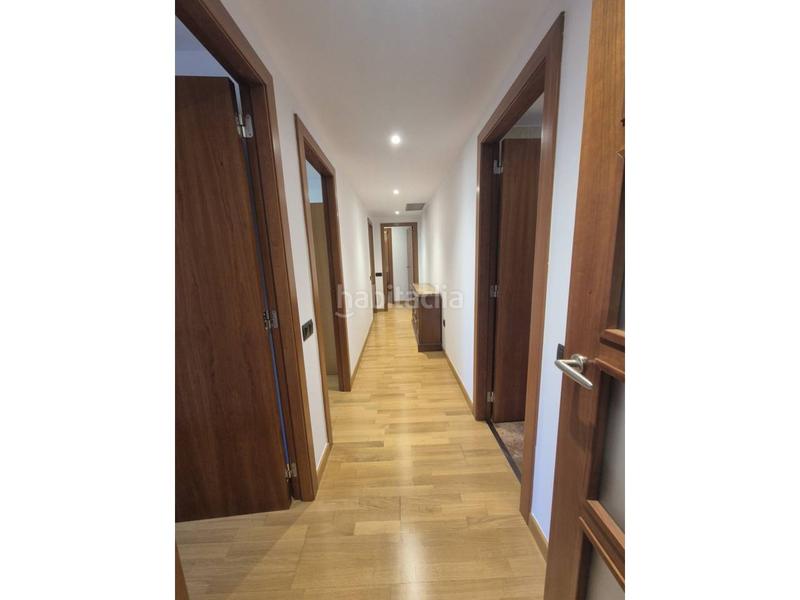 Foto ff3eeb48-381e-4a4d-b409-f9cb0744229a. Miete etagenwohnung mit heizung parking in Barri del Centre Terrassa