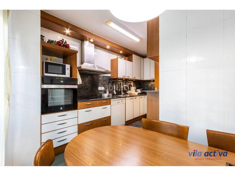 Foto 31a613d4-d84b-4b45-bdb0-b8a38b956072. Duplex with parking in Barri del Centre Terrassa