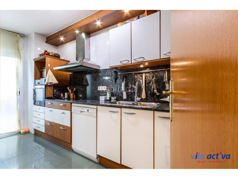 Foto b51601ec-f31a-4d7d-8015-2c25dfbcc4fa. Duplex with parking in Barri del Centre Terrassa