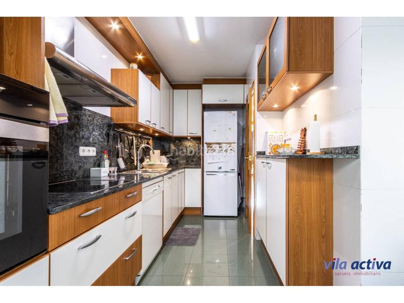 Foto c68d3c76-fd43-490f-abf0-ab67d4459cae. Duplex with parking in Barri del Centre Terrassa