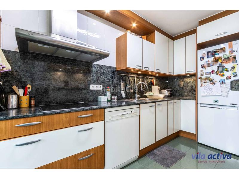 Foto caeeea40-a451-4cdc-b0df-0fac3d3ba576. Duplex with parking in Barri del Centre Terrassa