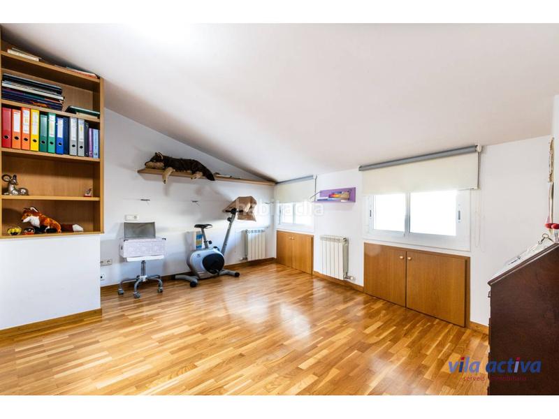 Foto d781fb30-b030-4cde-96d7-e764721e1d72. Duplex with parking in Barri del Centre Terrassa
