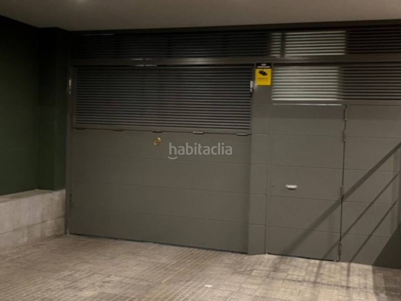Foto 192358fa-6008-4360-86d1-131883956b84. Aparcament cotxe a Cementiri Vell Terrassa