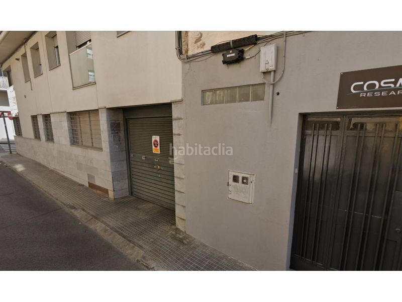 Foto 6aa6b95a-5312-49a0-87b4-b6178366b45d. Aparcament cotxe a Segle XX Terrassa