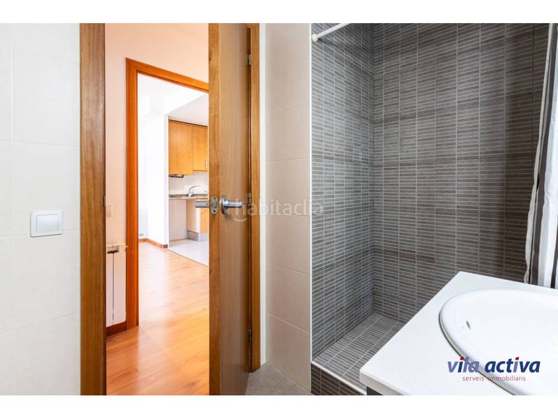 Foto 1fd01e9c-4717-40c1-a02e-41f899274815. Piso impecable en Roc Blanc Terrassa