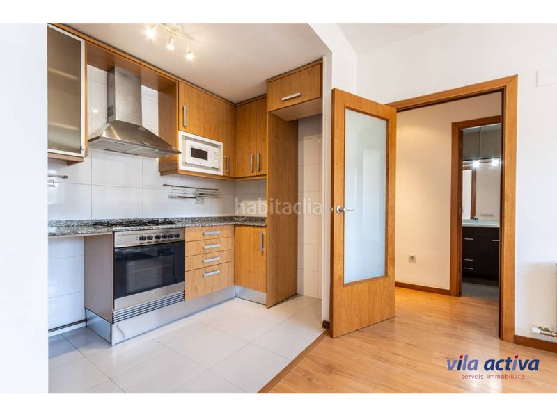 Foto 32c34f19-735e-4d5f-b42a-704c7d214426. Piso impecable en Roc Blanc Terrassa