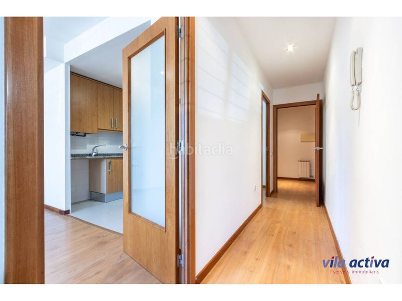 Foto 5a7de525-bd73-464c-b465-ebfabe3c92e6. Piso impecable en Roc Blanc Terrassa